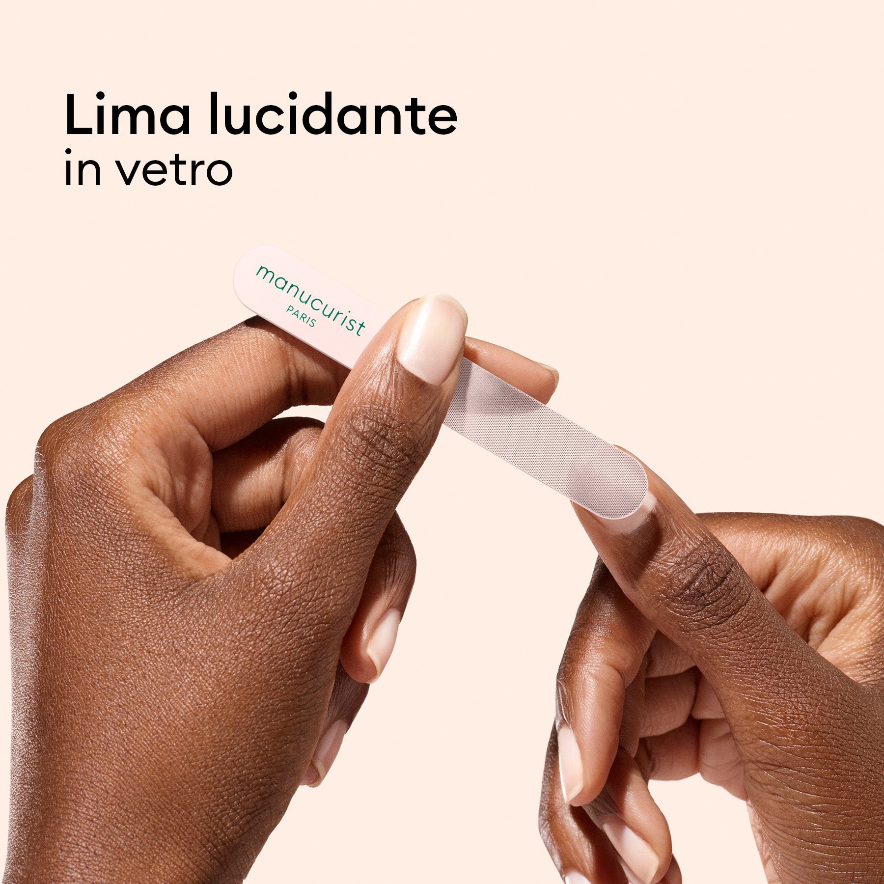 Trio di accessori in vetro per le unghie