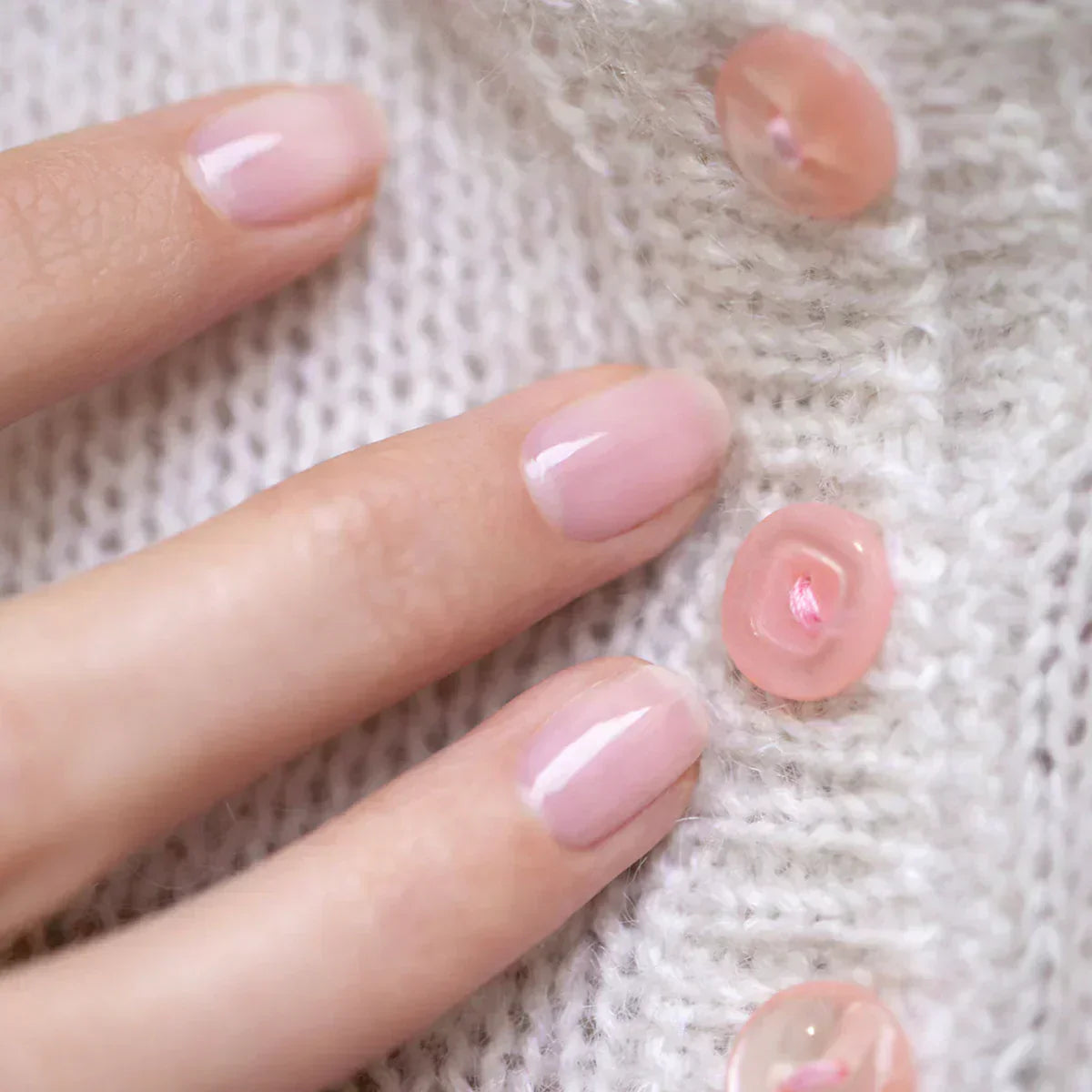 Ongles nudes : nos meilleures idées manucure