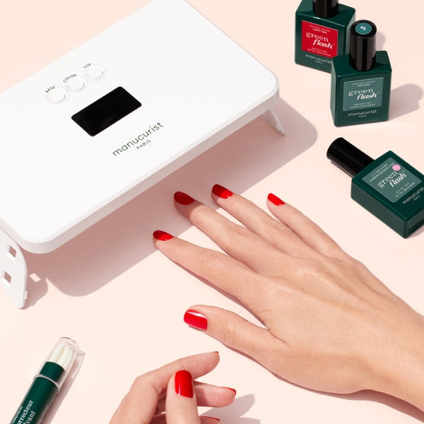 Lampe LED ou lampe UV, laquelle choisir pour vos ongles ?