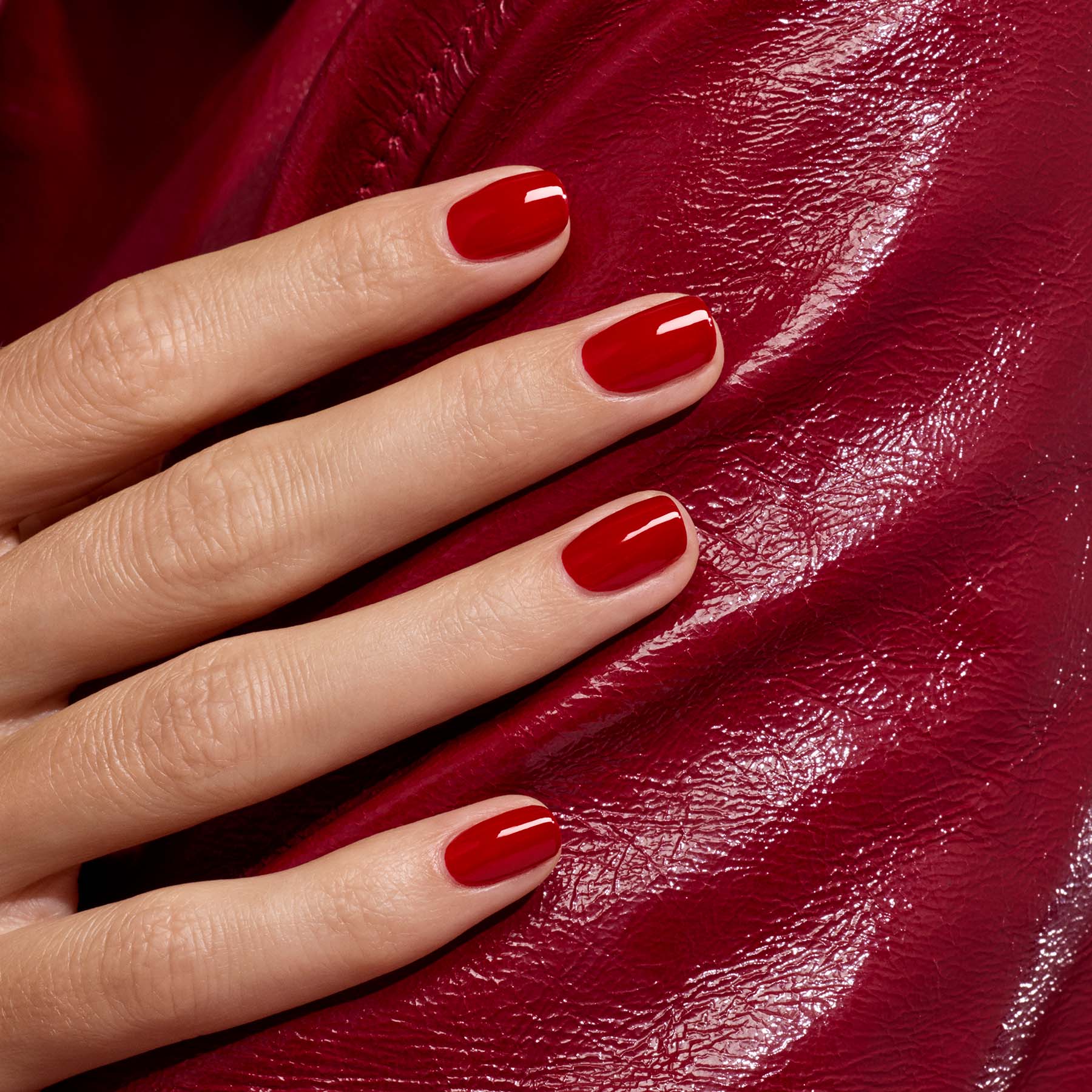 Deep velvet red Nail polish - Red Velvet | Manucurist